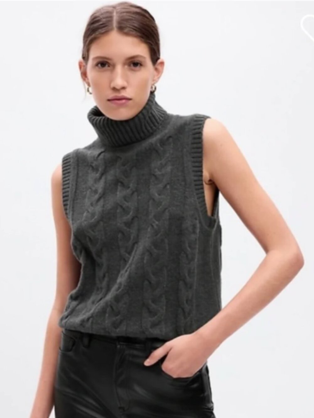 Almost New! Beautiful GAP Turtleneck Sweater Vest